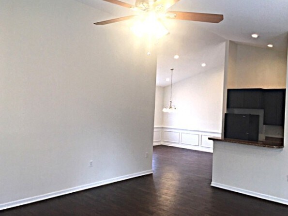 Building Photo - 335 Savannah River Dr