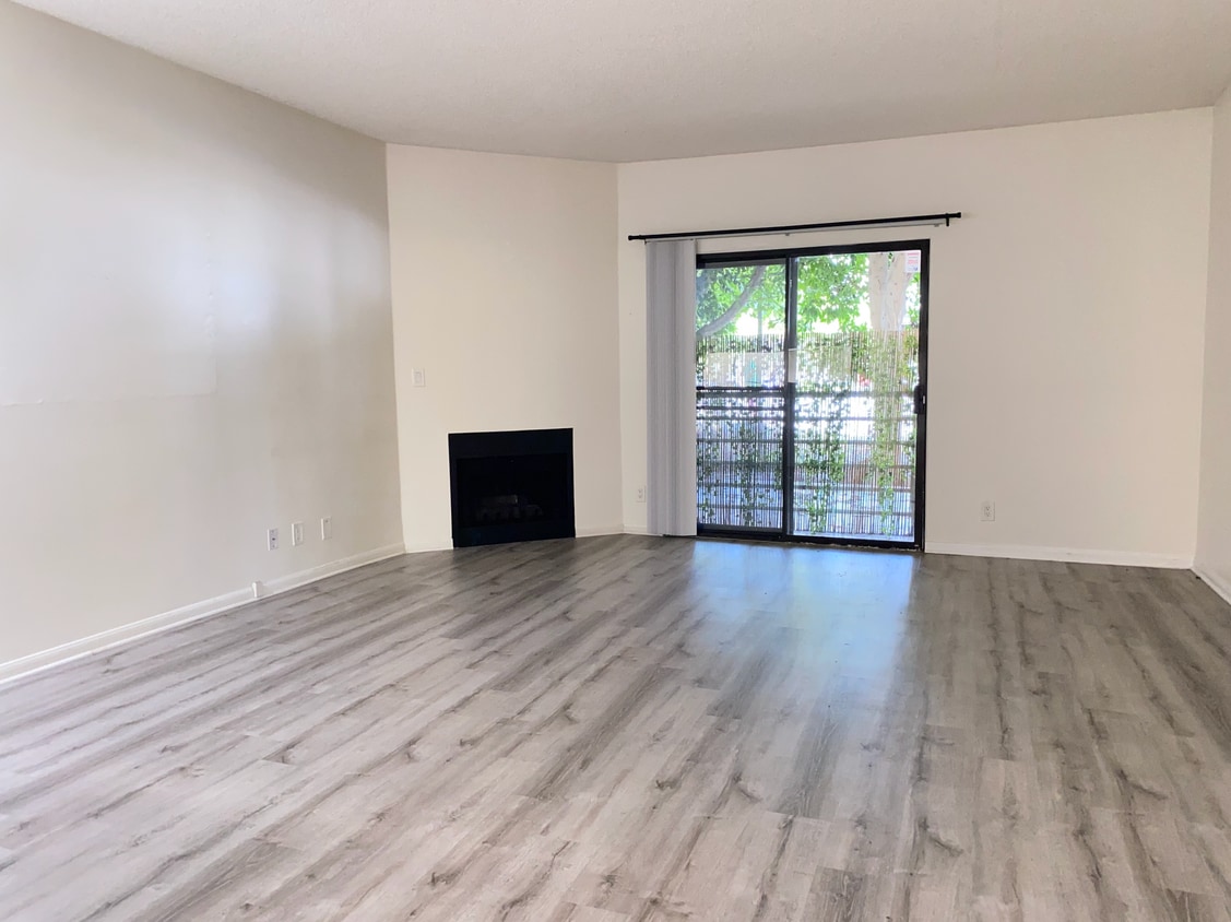 2724 Abbot Kinney Blvd Venice, CA 90291 Room for Rent in Los Angeles