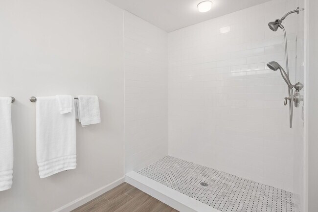 Foto del edificio - 5045 Harmony Cir