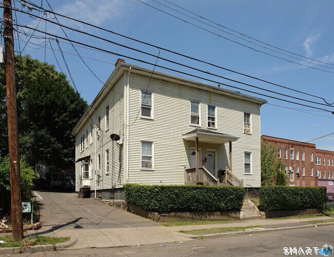 Building Photo - 47-49-49 Putnam St