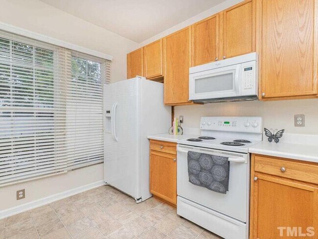 Foto del edificio - 304 Hickory Meadow Cir