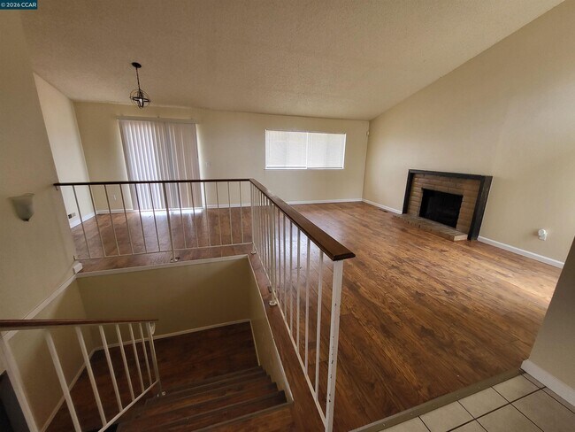 Foto del edificio - 5215 Bayview Ave