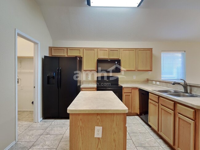 Building Photo - 9812 Sparrow Hawk Ln