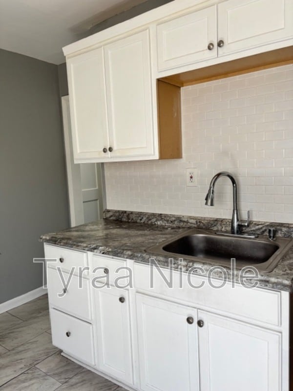 Building Photo - 19144 Moross Rd