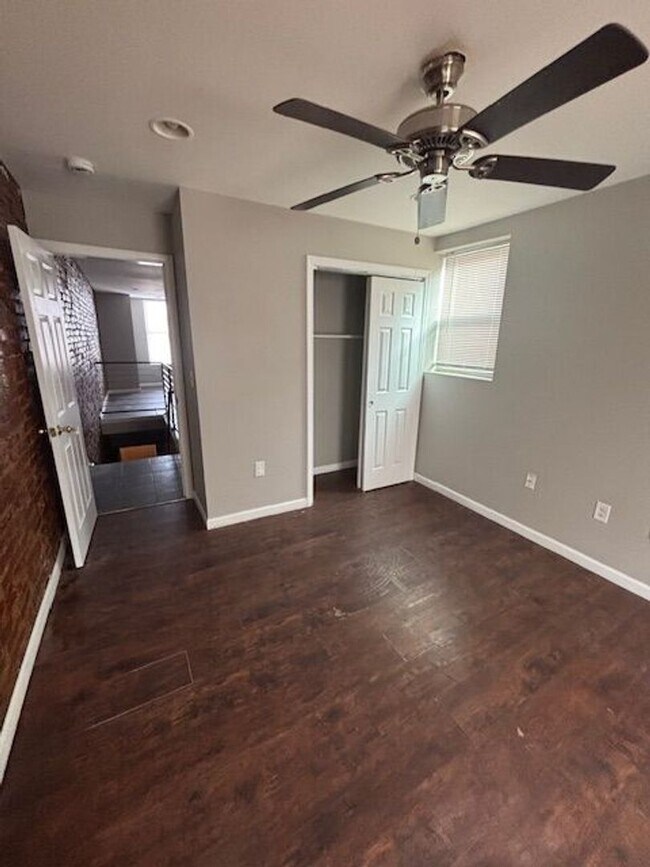 Foto del edificio - Charming Beautiful One Bedroom Apartment
