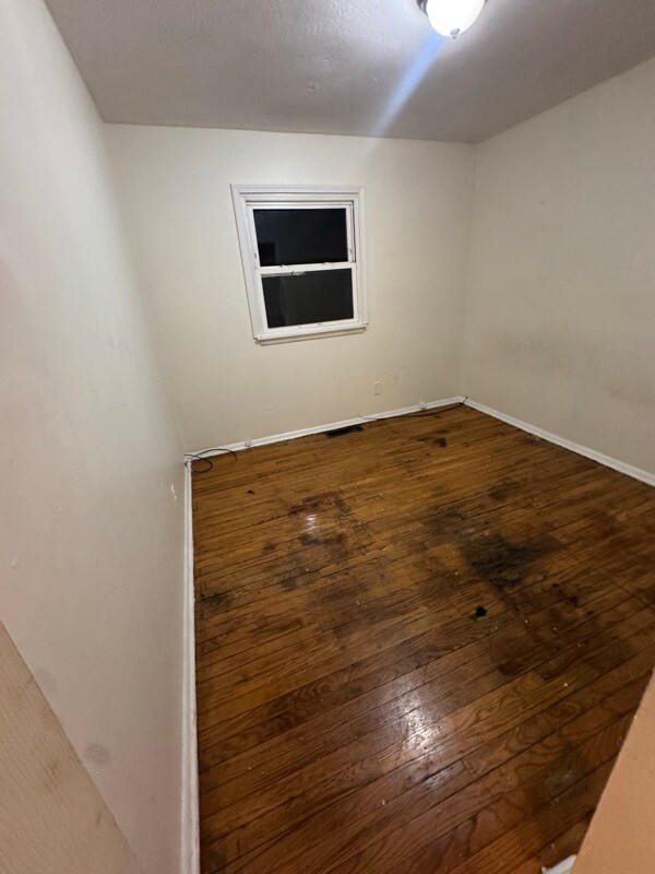 Foto del edificio - 4737 E 174th St