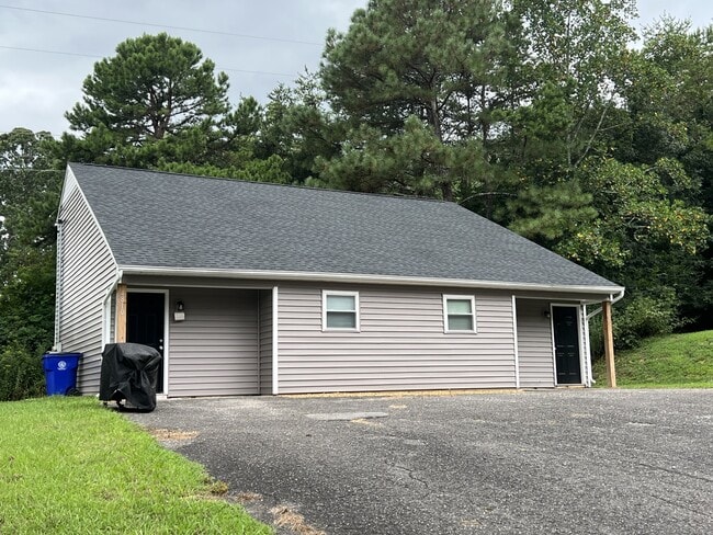 Building Photo - 4808 Charwood Trail NW