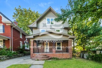 Building Photo - 303 Cypress Ave