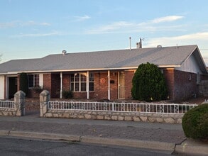 Building Photo - 9329 Shaver Dr