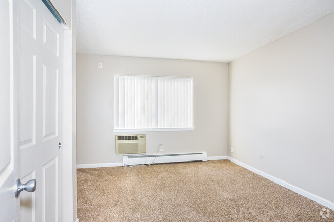 1HAB, 1BA - 693 ft² - Village of Yorkshire