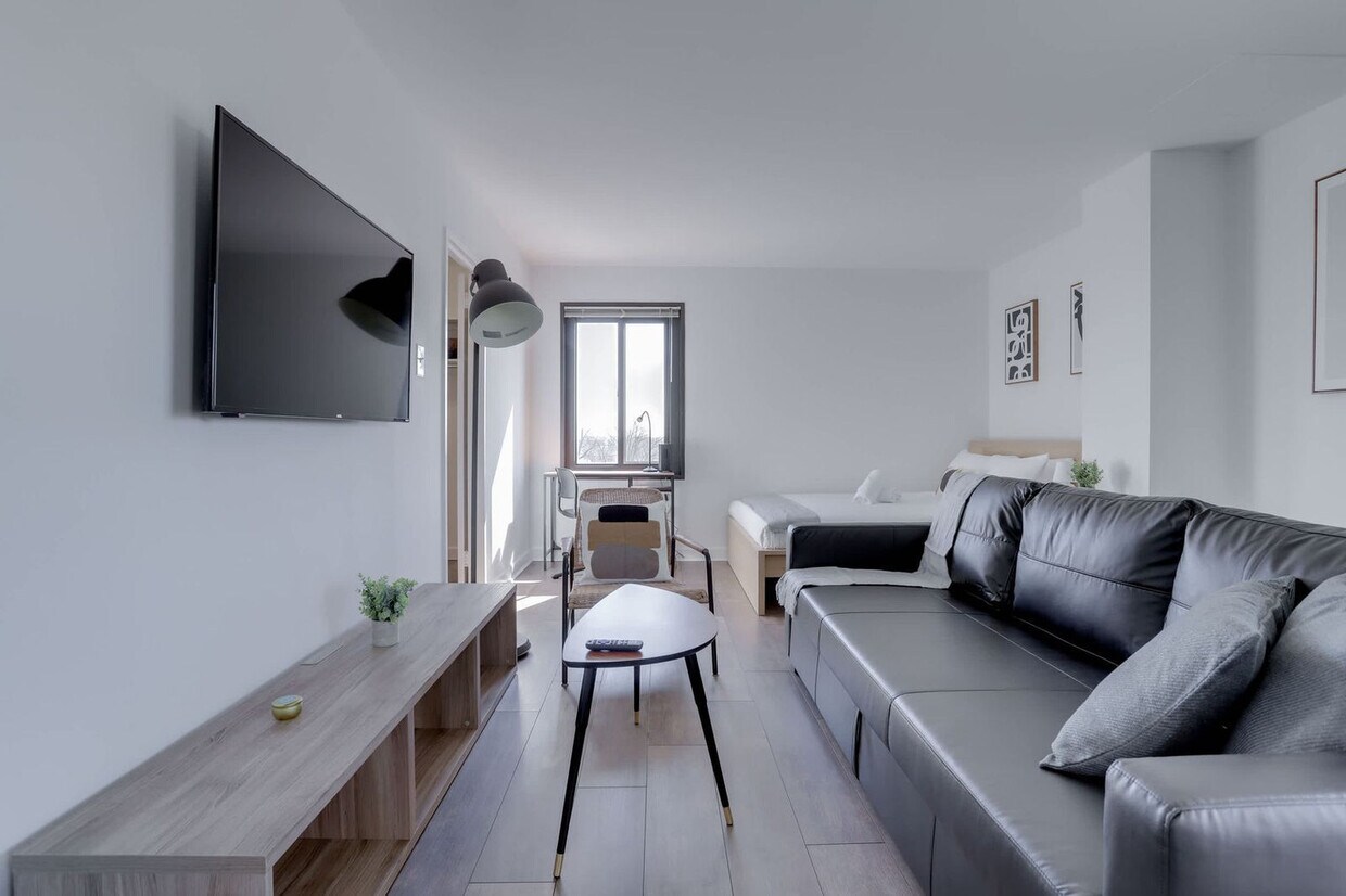 Foto principal - 2525 10th St N