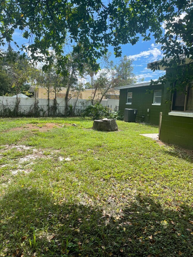Foto del edificio - 535 Colfax Dr