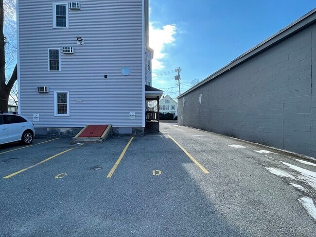 Foto del edificio - 79 Pleasant St