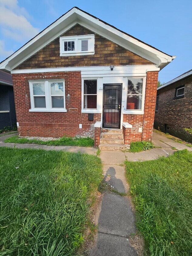 Foto principal - Come make this beautifully rehabbed home Y...