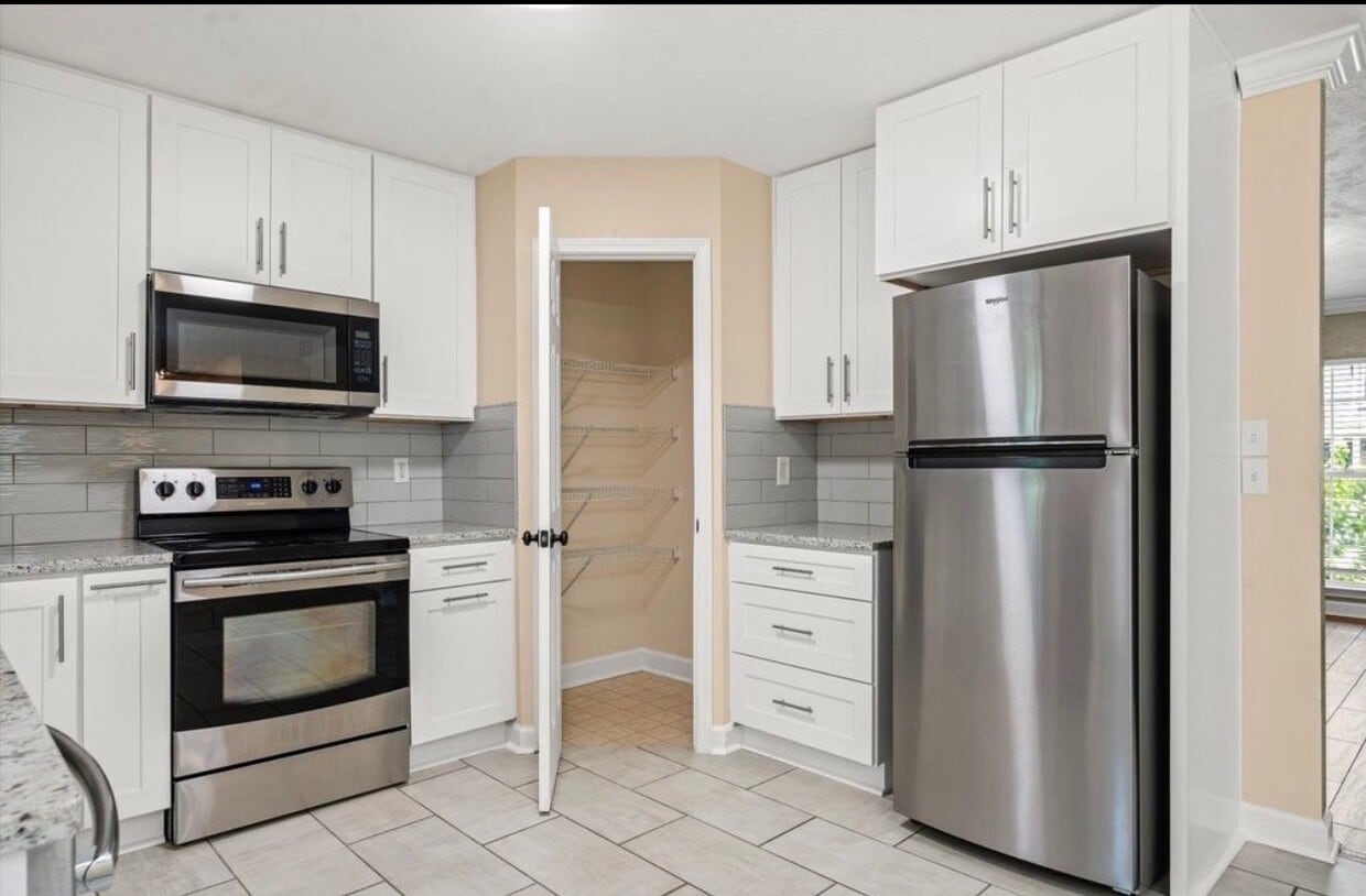 Foto del edificio - 1036 Legacy Ct