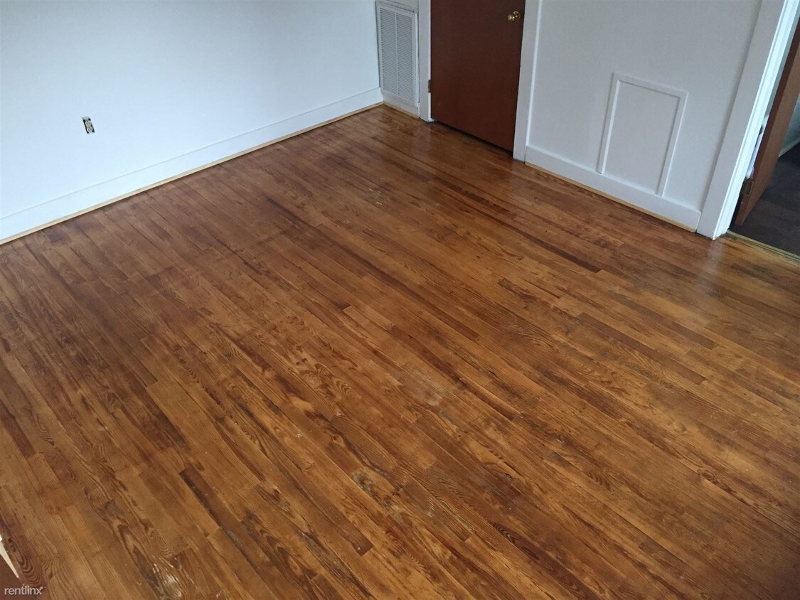 Building Photo - 327 Cherry St