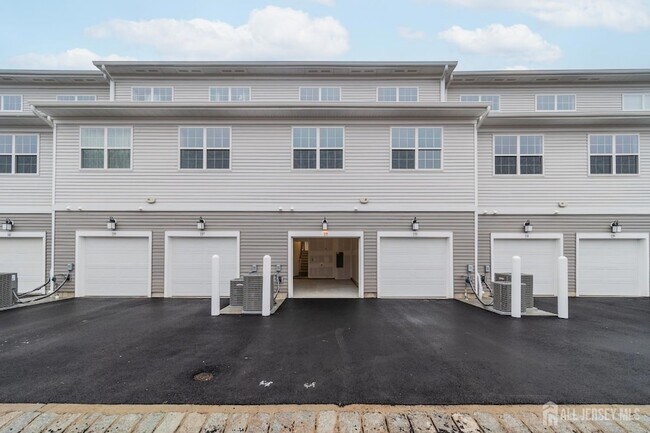 Foto del edificio - 135 Stoutsburg Blvd