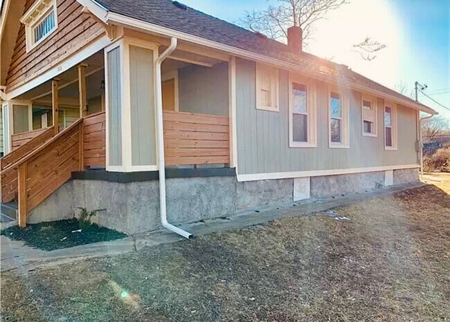 Foto del edificio - 2612 Indiana Ave