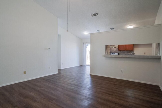 Foto del edificio - 612 Greenlawn Blvd