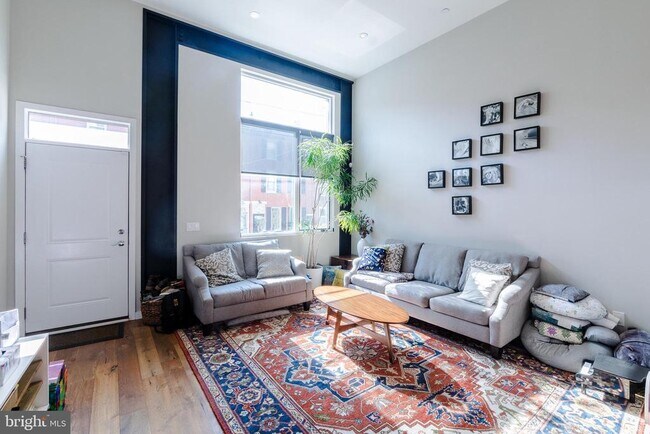 Foto del edificio - 1427 E Columbia Ave