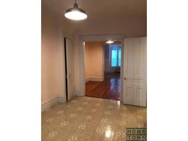 Building Photo - 421 72nd St
