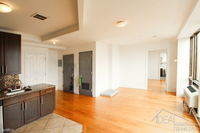 Building Photo - 2 br, 2 bath Apartment - 110 Broadway