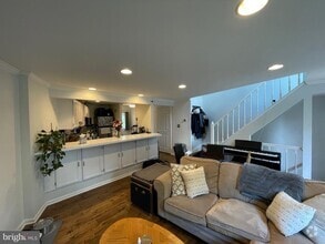 Building Photo - 7321 Castleberg Ct