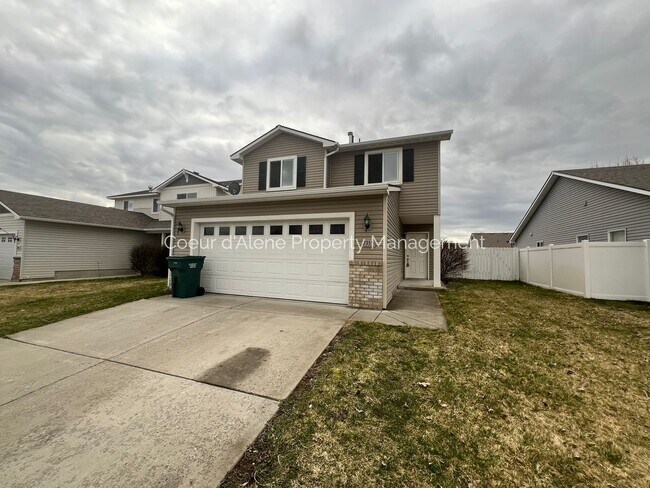 Building Photo - 3 bed house in The Landings