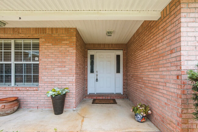 Building Photo - 855 Mande Ct