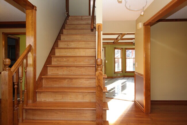 Foto del edificio - 4 Bed Home Premium Fixtures