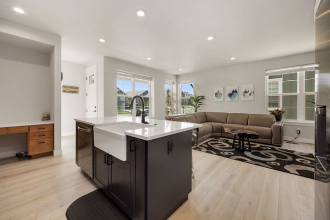 Foto del edificio - 685 Crossbill Dr