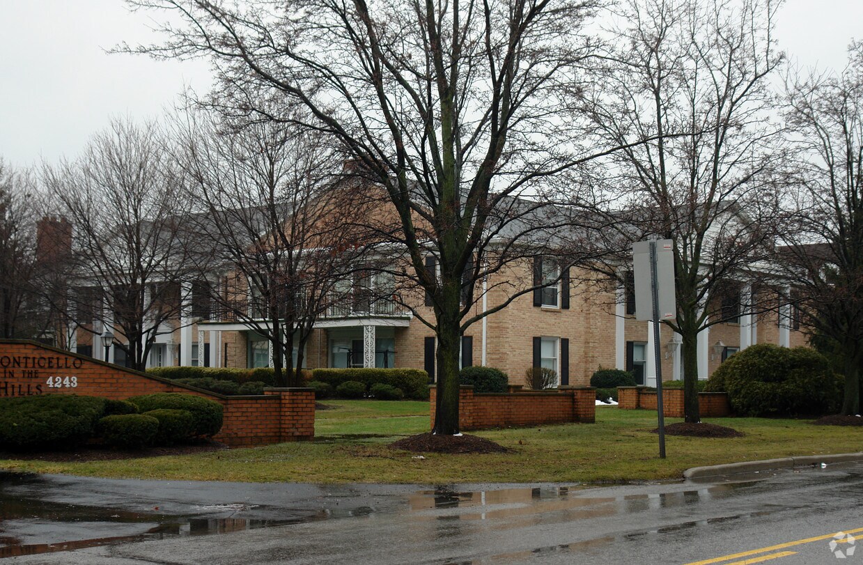 4243 W Bancroft St, Toledo, OH 43615 Apartments in Toledo, OH