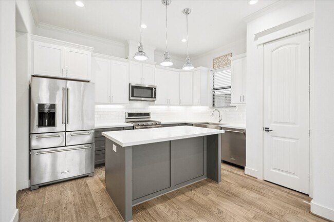 Foto del edificio - 4405 Schuler St