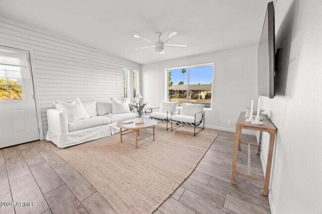 Foto del edificio - 7802 E Kimsey Ln
