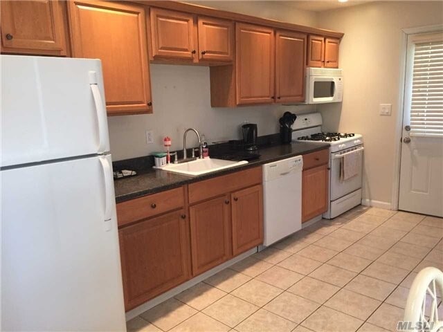 Foto del edificio - 264 W 11th St