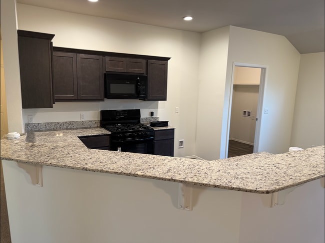 Building Photo - 1216 W Duncan Rd