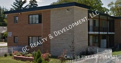 Building Photo - 350 Wilson Ave
