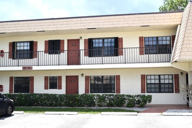 Building Photo - 4317 Oak Terrace Dr