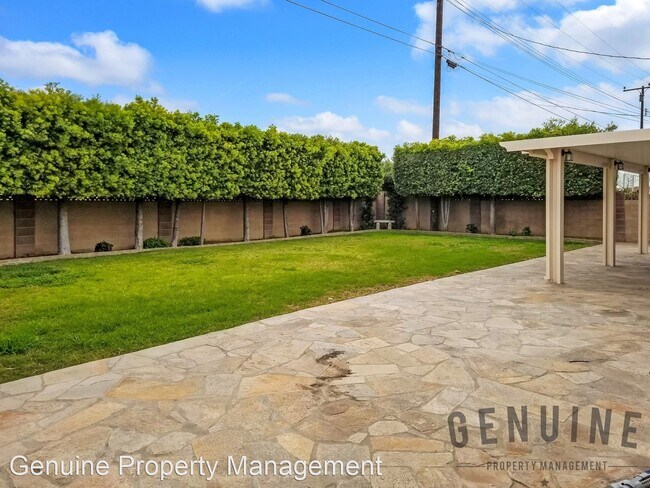 Foto del edificio - 4 br, 2 bath House - 18642 Redwood Street