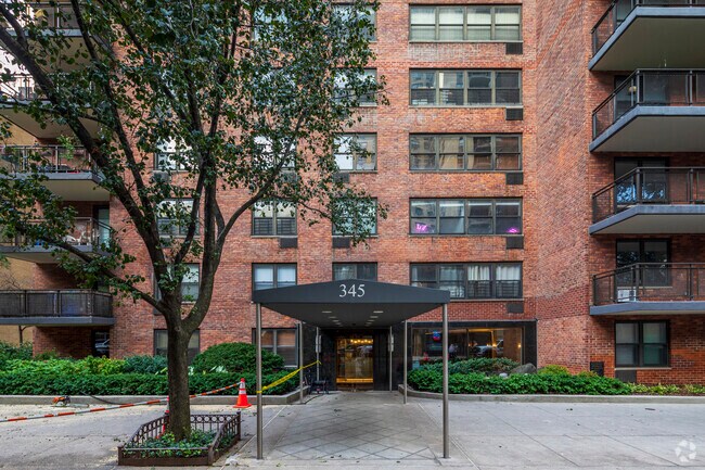 Entrada - 345-355 81st St