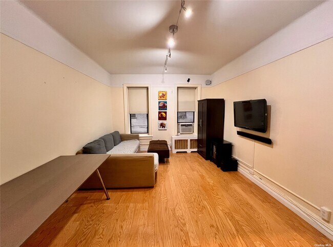 Foto del edificio - 43-30 46th St