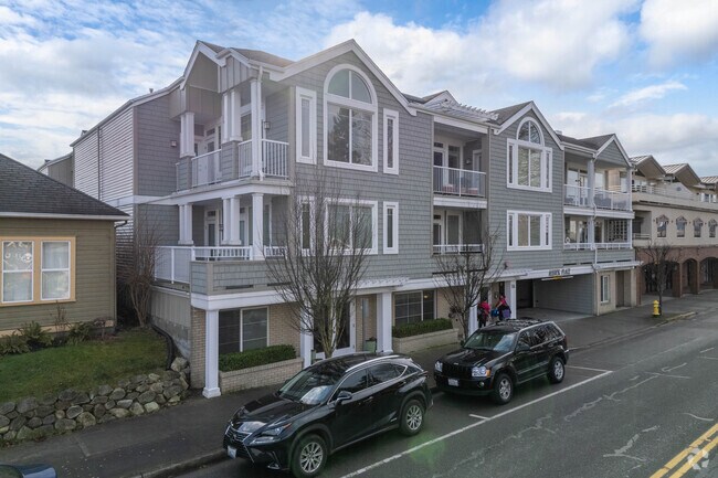 Exterior - 126 3rd Ave N