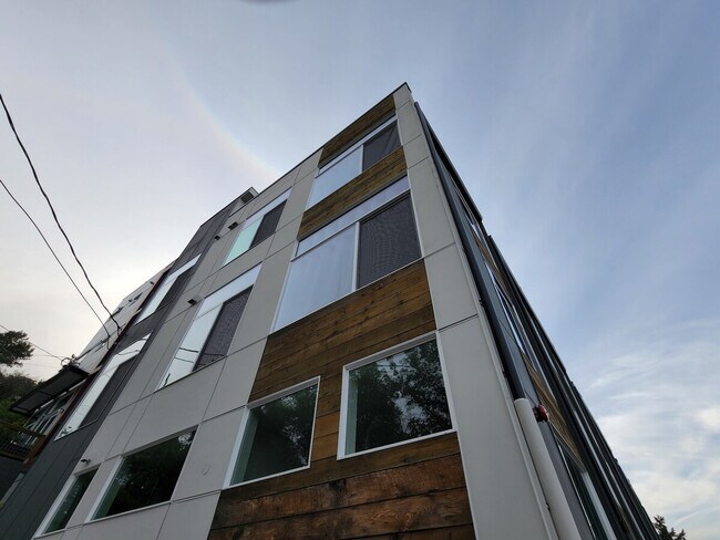 Foto del edificio - 3026 SW Charlestown St