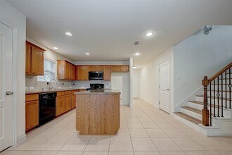 Building Photo - 18302 Mossy Creek Ln