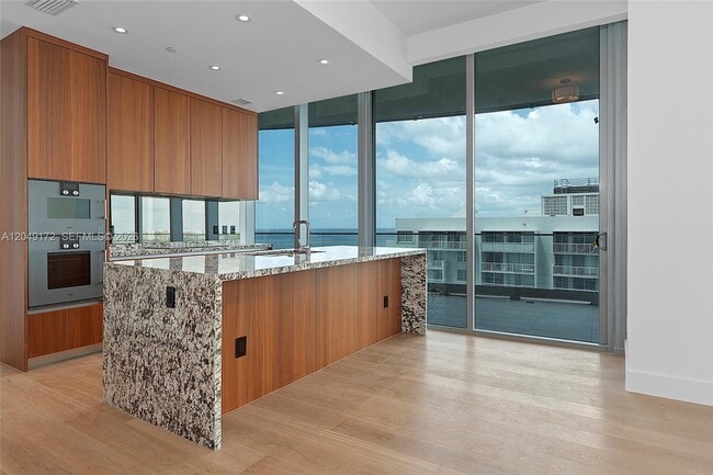 Foto del edificio - 175 SE 25th Rd