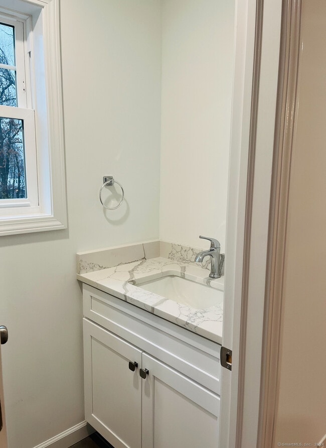 Building Photo - 14 Infield St