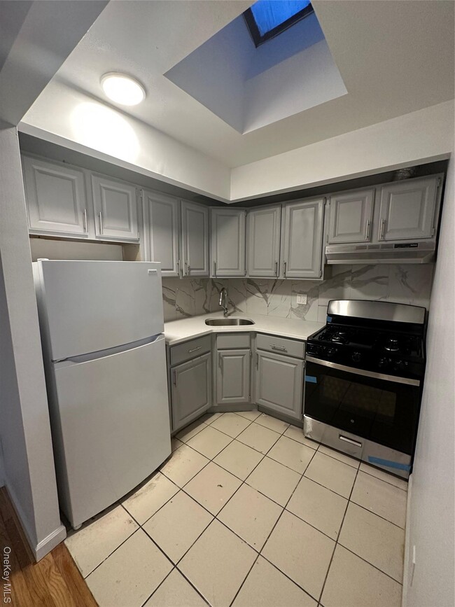 Foto del edificio - 92-29 53rd Ave