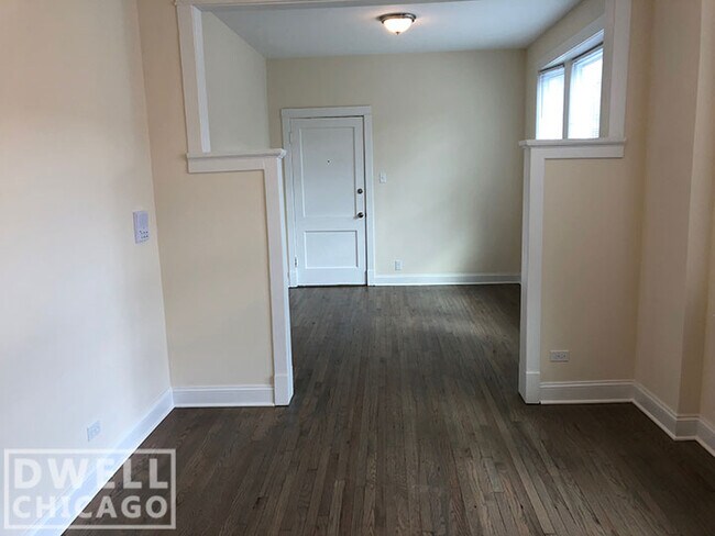 Foto del edificio - 2914 N Troy St
