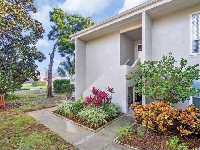 Foto del edificio - 616 Windrush Bay Dr