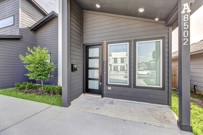 Building Photo - 8502 Safeguard St